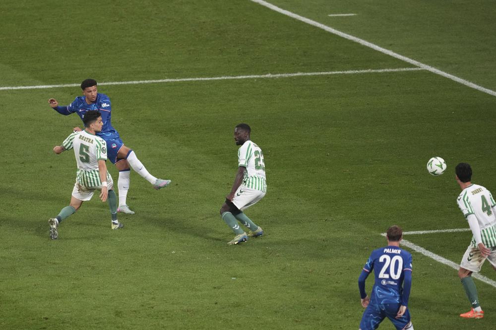 自威廉以来，埃斯特旺是首位连续3场欧冠进球的切尔西球员