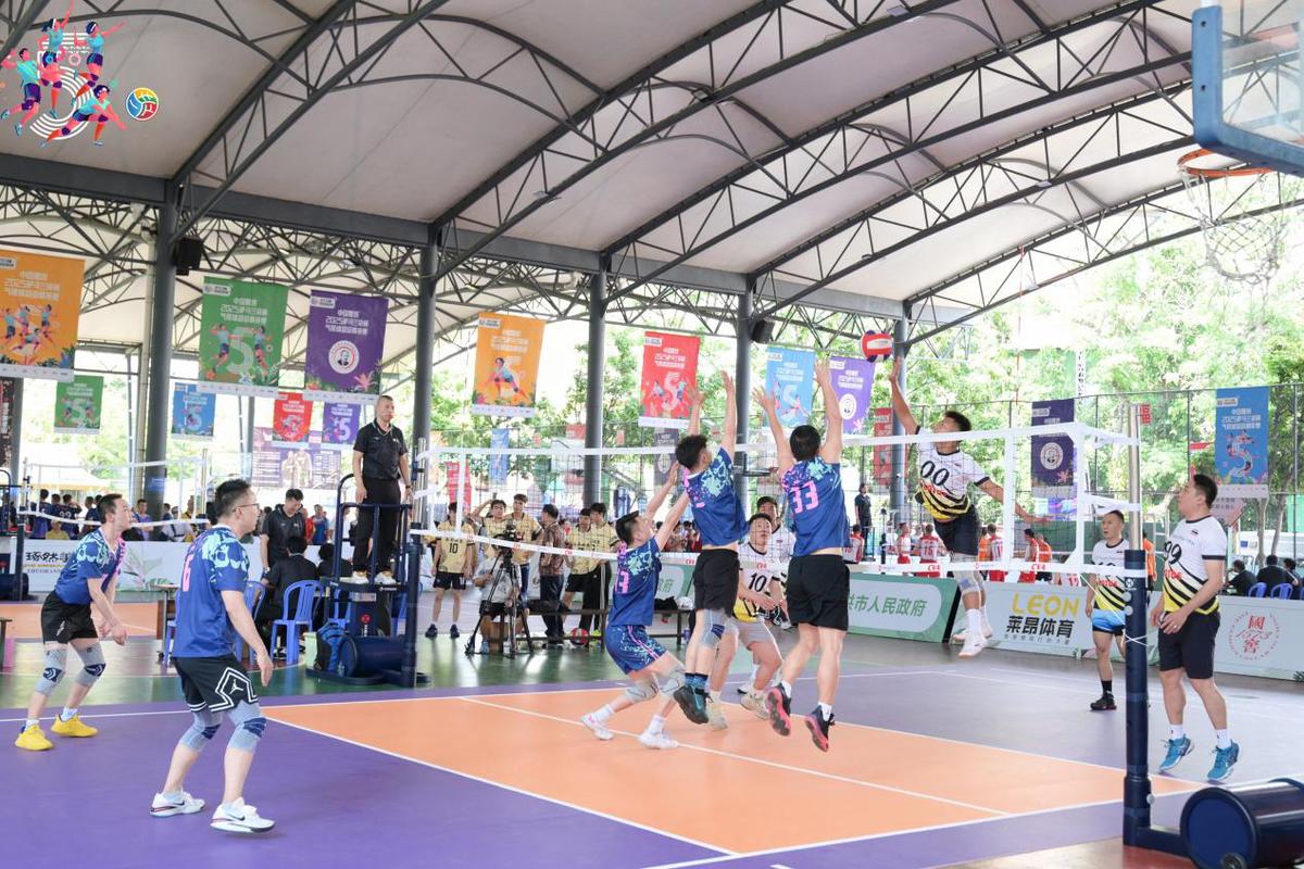 麦卡：为哥哥完成阿根廷首秀高兴；凯文：这是特别的一周